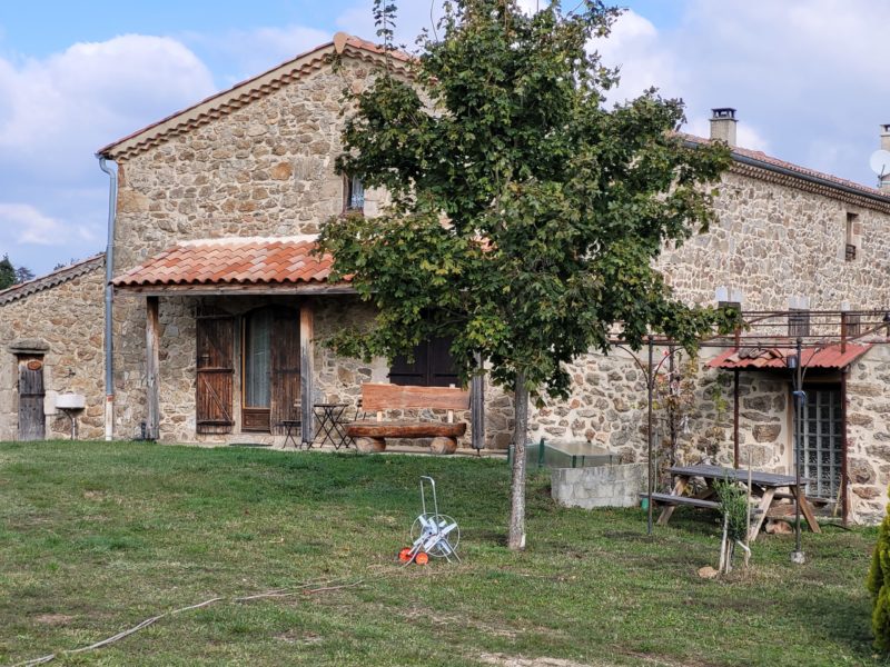 FERME DE LA COMBE – CHEMIN DE LA COMBE 130 – 07290 SAINT JEURE D&rsquo;AY – ARDECHE DU NORD
